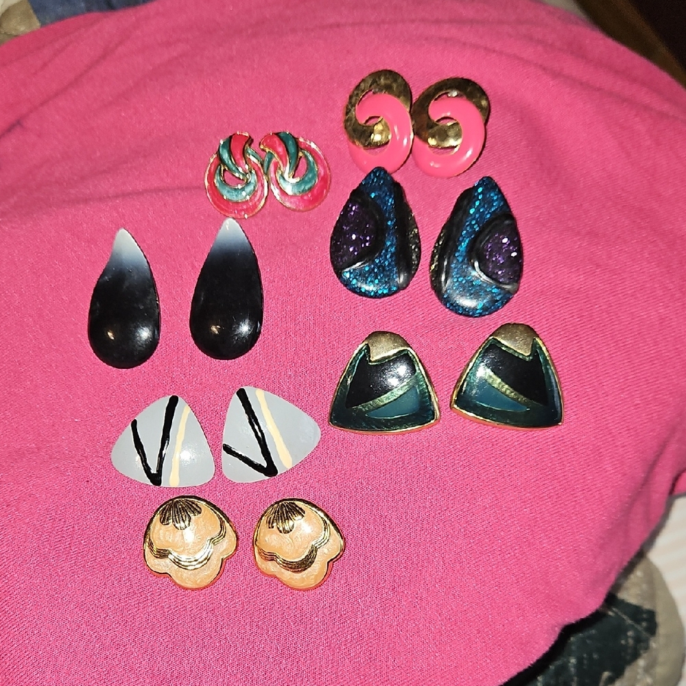 7 Pair Earrings